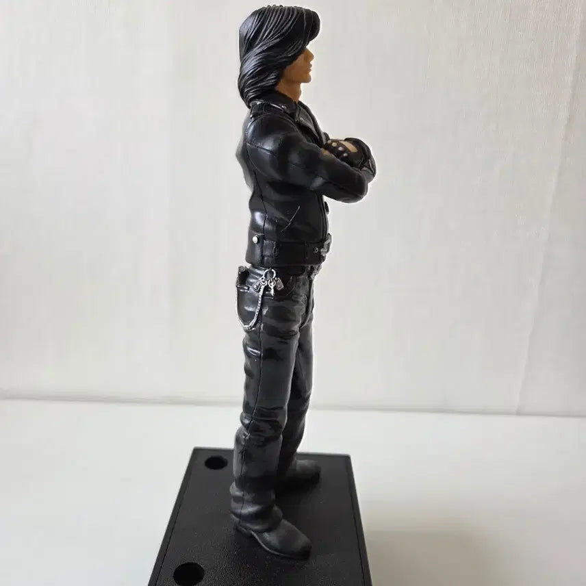 [BUNJANG] Crows Worst Kuno Ryushin Figure &amp; Notebook Bundle Set / 크로우즈 워스트 제일복권 A상 쿠노 류신 피규어 + G상 수첩 일괄