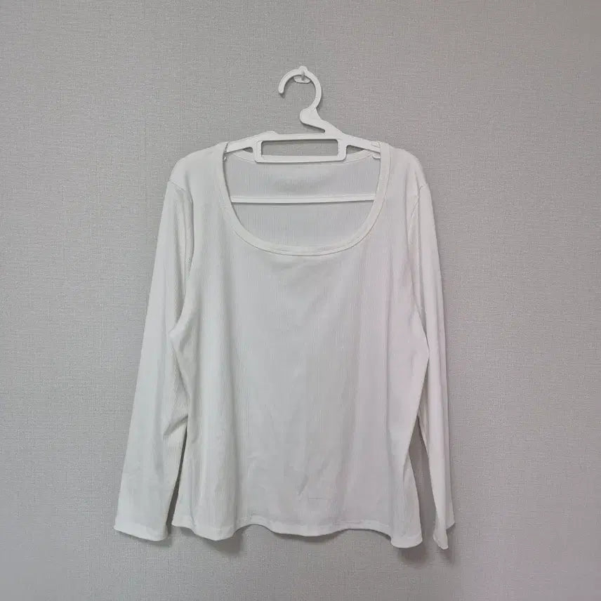 [BUNJANG] Basic White and Black U-Neck Long Sleeve T-shirts Bundle Set / 기본템! 화이트/블랙 U넥 긴팔 티셔츠 2장 빅사이즈 110 120