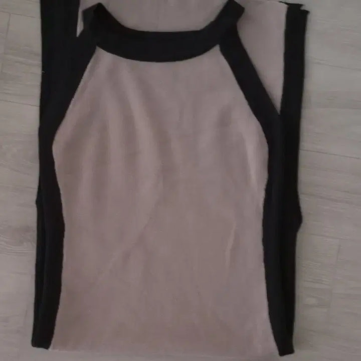 [BUNJANG] Color-Block Long Knit Sleeveless Dress / 배색 롱 슬리브리스  니트 원피스