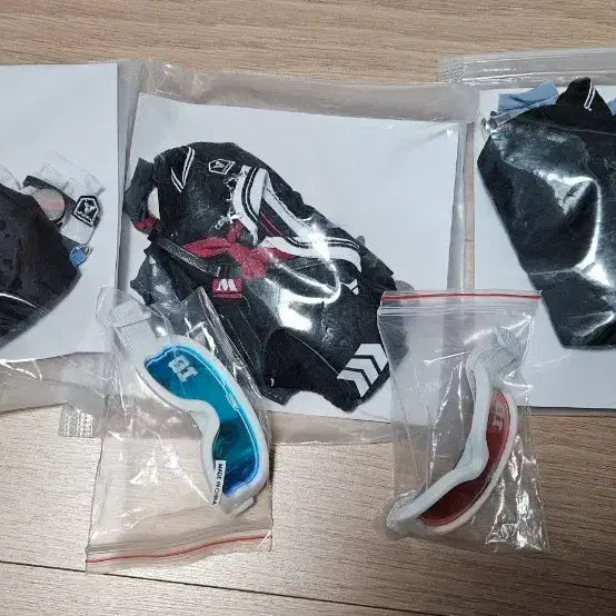 [BUNJANG] Woob 10cm 2023 Tech Series Goggles / 우블 10cm 2023 테크시리즈 올인 , 고글 블루,레드