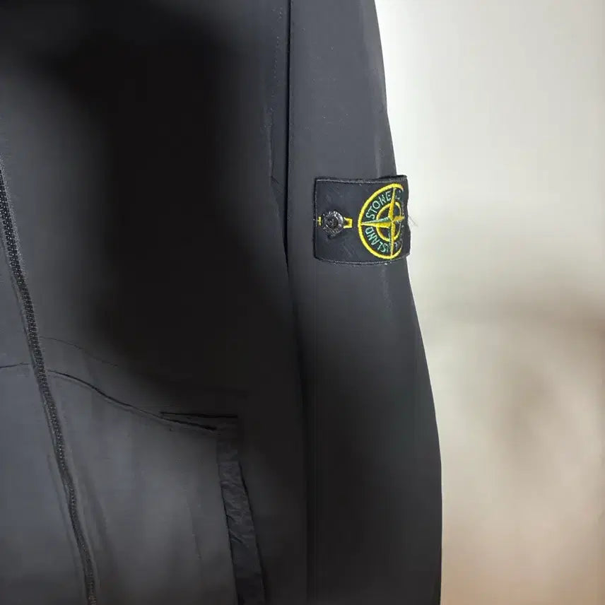 [BUNJANG] Stone Island Soft Shell Jacket, Size S / 스톤 소프트쉘 22fw 상태 ss s사이즈
