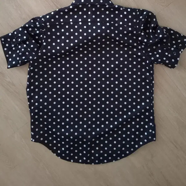 [BUNJANG] TheBariEL Black Dot Short Sleeve Blouse / 더바이제이엘 블랙 도트 반팔 블라우스