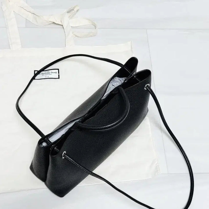 [BUNJANG] SIE Lindy Square Shoulder Bag / SIE 시에 린디 스퀘어 숄더백 블랙 판매