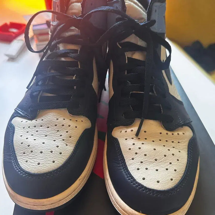 [BUNJANG] Nike Air Jordan 1 Retro High UNC Obsidian Size 300 / 나이키 조던1 레트로 하이 UNC 옵시디언 300사이즈