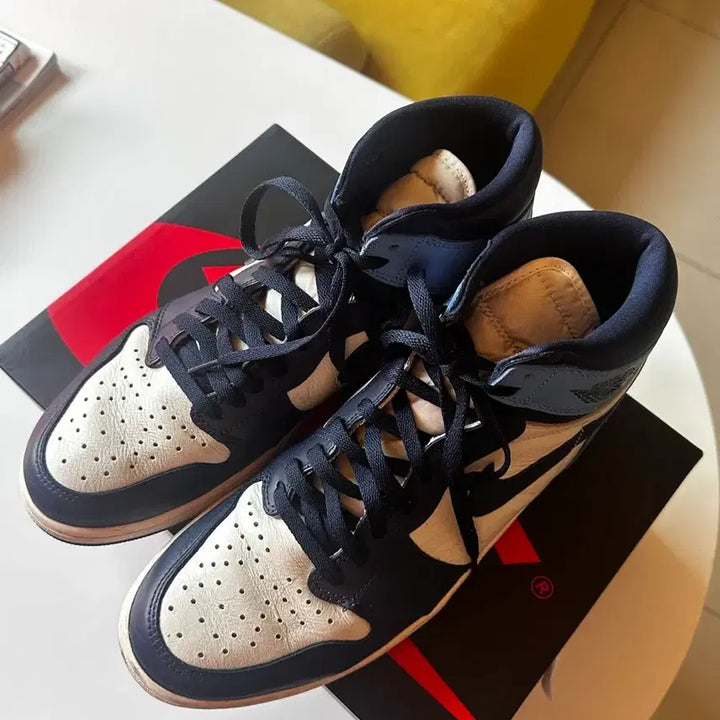 [BUNJANG] Nike Air Jordan 1 Retro High UNC Obsidian Size 300 / 나이키 조던1 레트로 하이 UNC 옵시디언 300사이즈