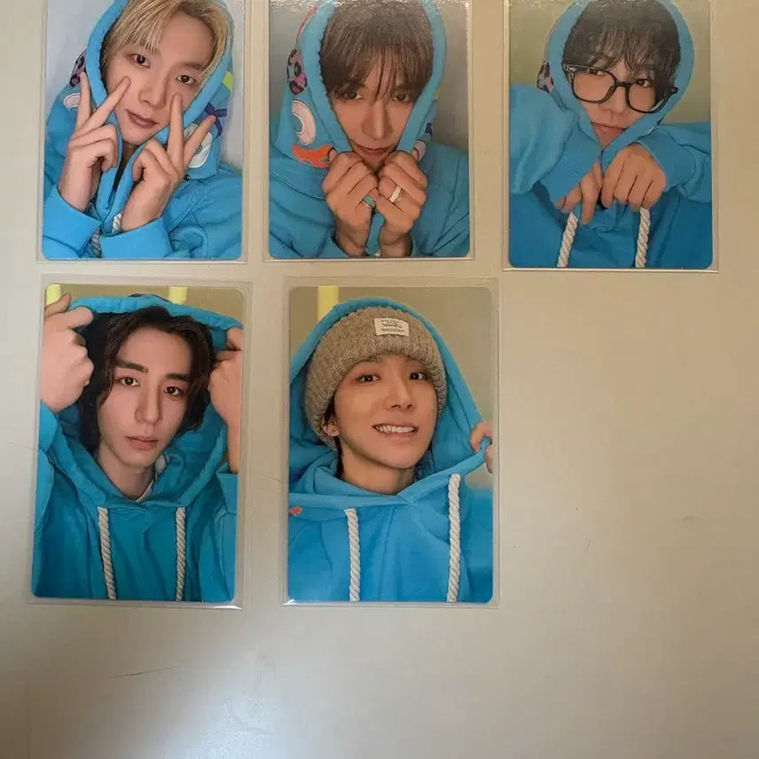 [SOLD OUT] 보넥도 후드티 명재현 포카