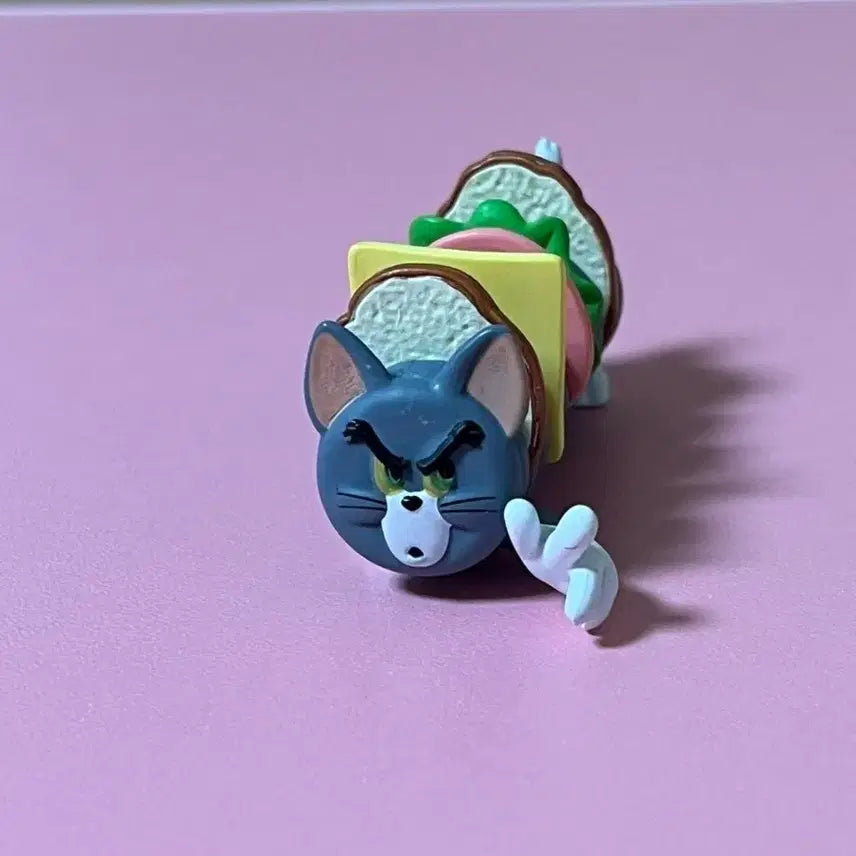 [BUNJANG] Tom &amp; Jerry Yumy Food Series 2 Tom Sandwich Gacha Figure / 톰과제리 야미푸드 2탄 가챠 톰 샌드위치