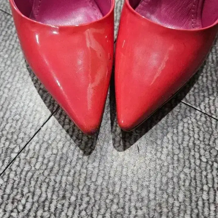 [SOLD OUT] 정품)루이비통 레드 펌프스 여성 구두5(225)