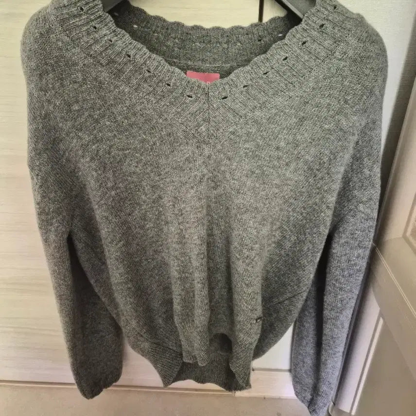 [BUNJANG] V-Neck Knit Pullover - Grey / 브이넥 니트 풀오버 그레이