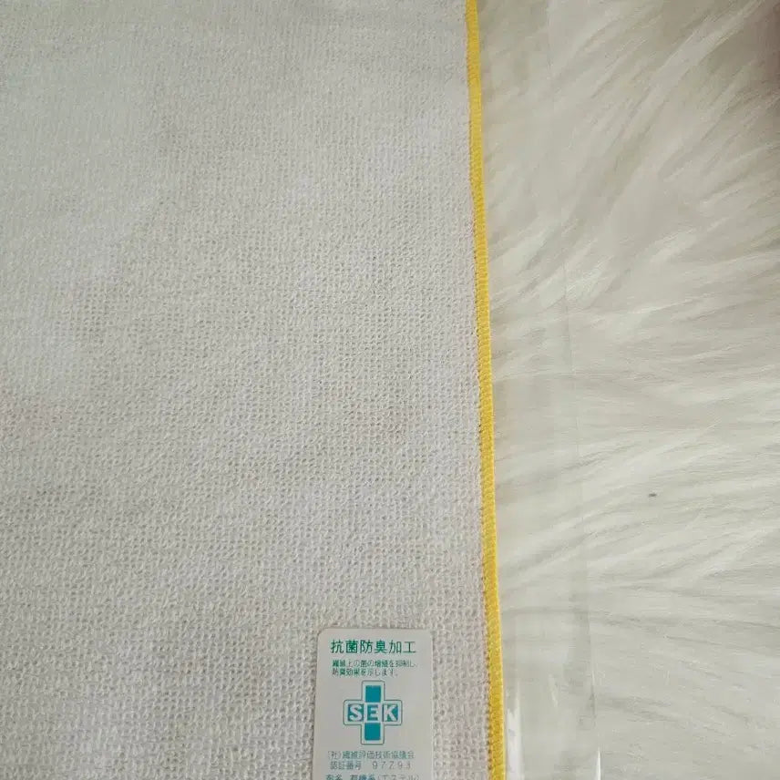 [BUNJANG] Hello Kitty 551 Horai Osaka Limited Edition Handkerchief / 헬로키티 551호라이 오사카 한정만두부타만 손수건