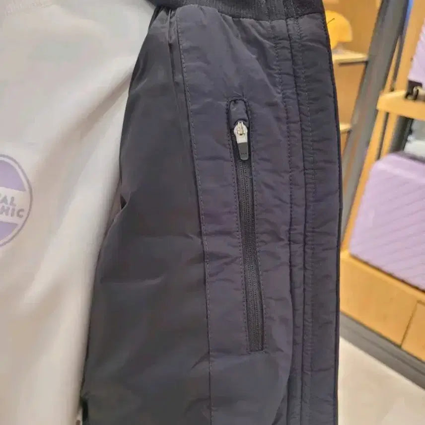 [BUNJANG] National Geographic Short Padded Jacket Black / 내셔널지오그래픽 숏패딩 블랙