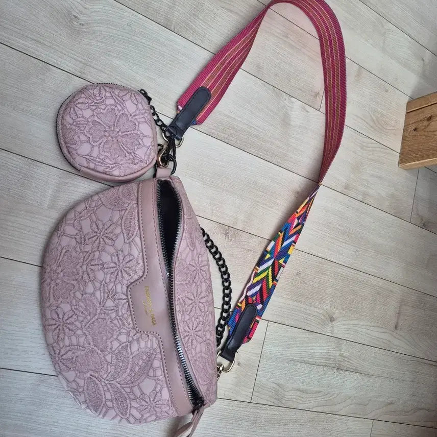 [BUNJANG] Pink Lace Embroidered Fanny Pack / 핑크힙쌕 예뻐요