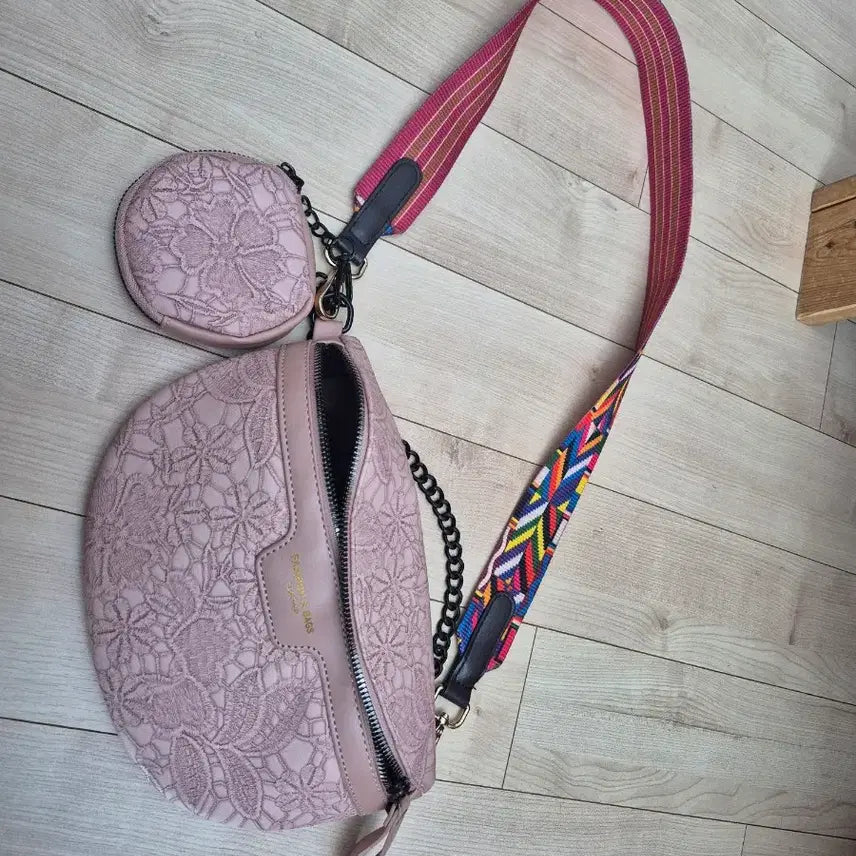 [BUNJANG] Pink Lace Embroidered Fanny Pack / 핑크힙쌕 예뻐요