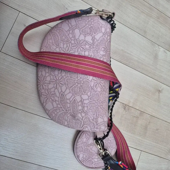 [BUNJANG] Pink Lace Embroidered Fanny Pack / 핑크힙쌕 예뻐요