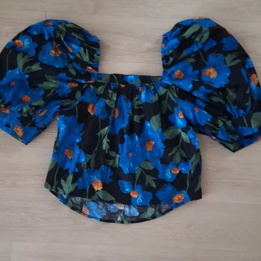 [BUNJANG] Flower Pattern Puff Sleeve Blouse / 플라워 패턴 퍼프 블라우스