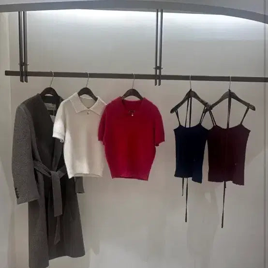 [BUNJANG] AvieMUA Merino Wool Short Collar Knit / 아비에무아 메리노울 숏 카라 니트