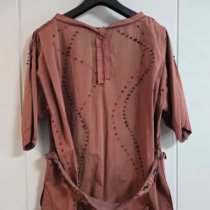 [BUNJANG] OBZEE Red Brown Studded Blouse / OBZEE 오브제 적브라운 스터드 블라우스