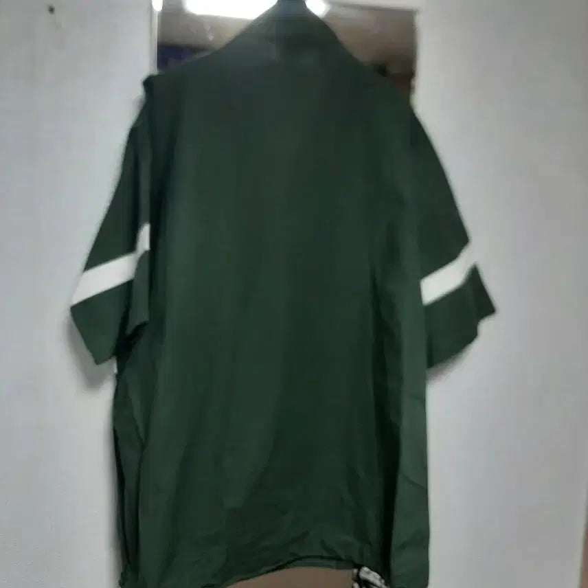 [BUNJANG] Assorted Jackets and T-shirts Bundle (Size 100) / 100사이즈 자켓  티셔츠 일괄