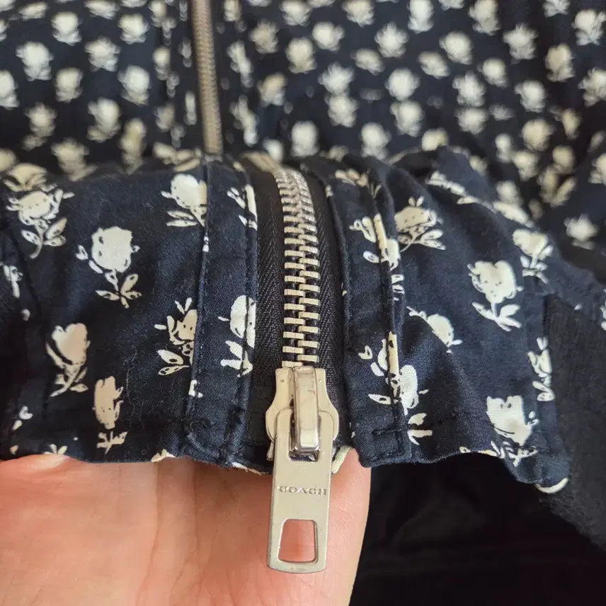 [BUNJANG] COACH Floral Pattern Blouson Jacket / 코치 (COACH) 플라워 무늬 블루종 재킷