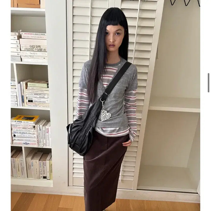 [BUNJANG] Yansisi Sisi Sling Bag - Vintage Black / 얀시시 시시 슬링백 레더-빈티지 블랙