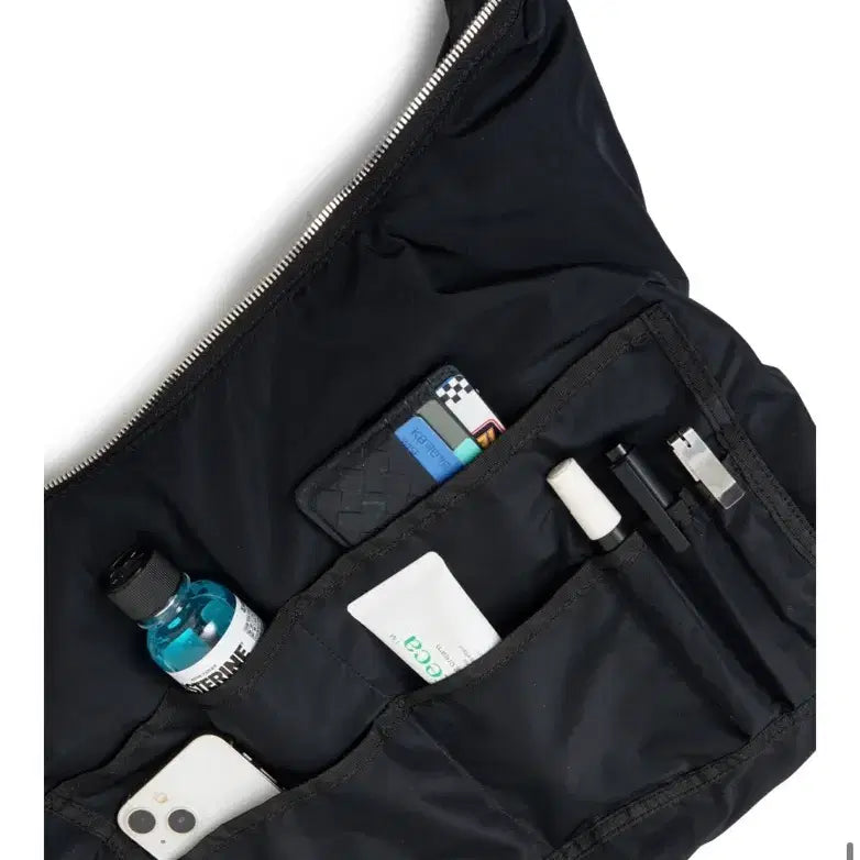 [BUNJANG] Yansisi Sisi Sling Bag - Vintage Black / 얀시시 시시 슬링백 레더-빈티지 블랙