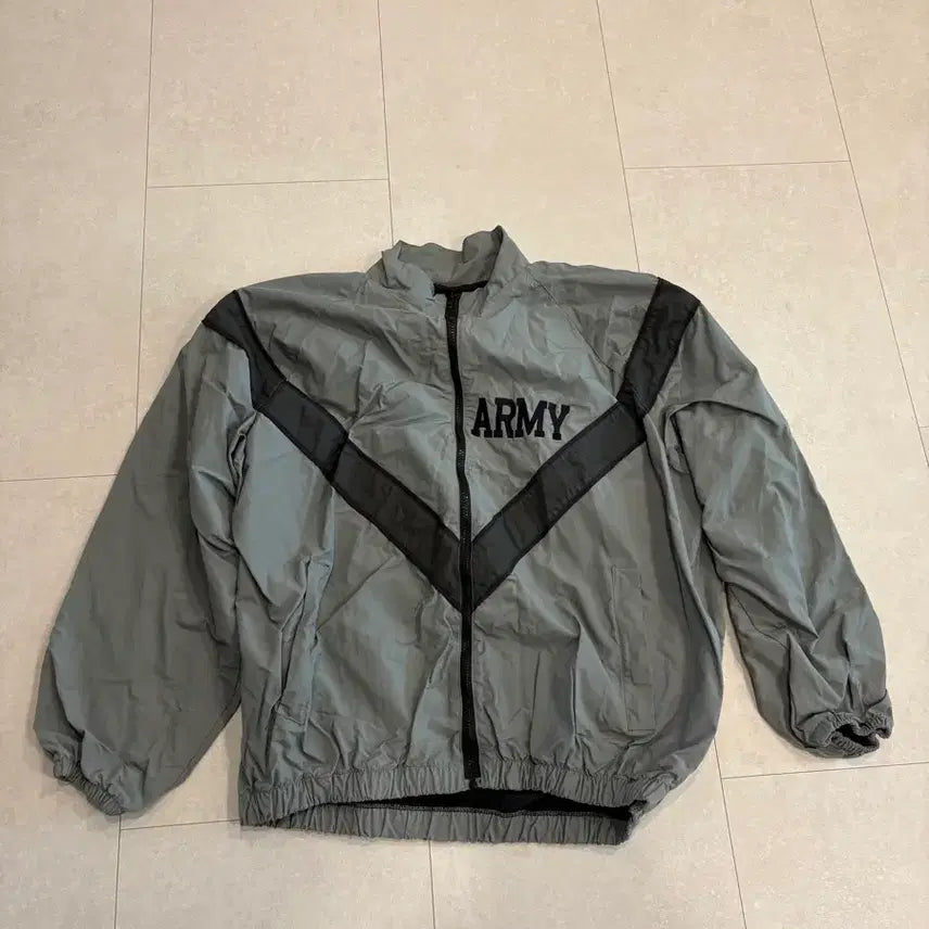 [BUNJANG] US Army IPFU Windbreaker Jacket / 미군 IPFU ARMY 바람막이 자켓