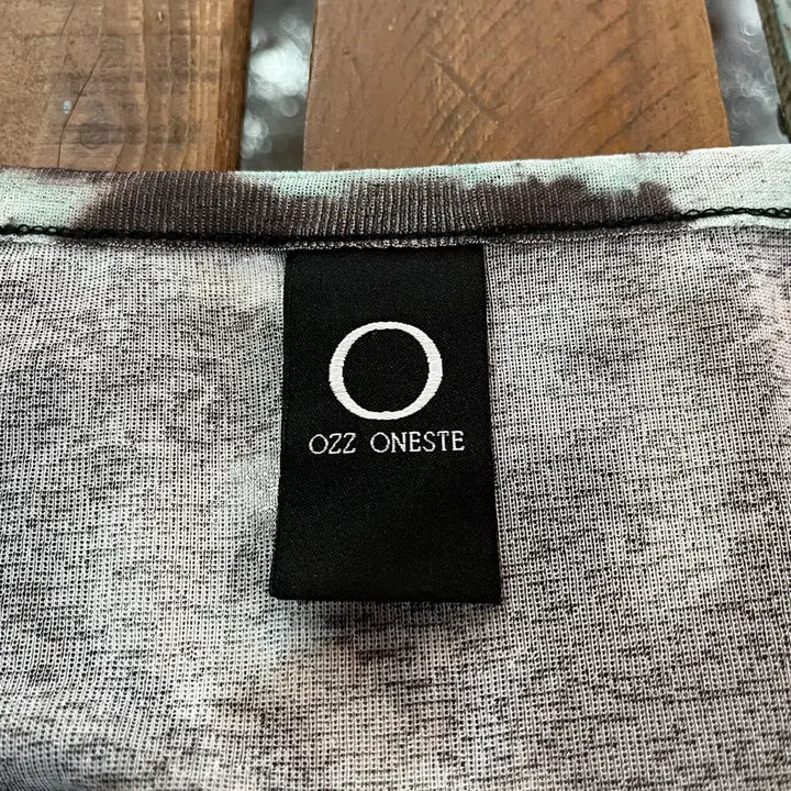 [BUNJANG] Ozz Oneste Pattern Cut-Sew Top / Ozz Oneste 오즈온 오즈 오네스트 패턴 컷소우 탑