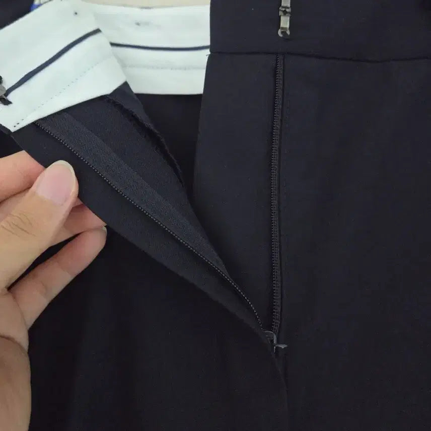 [BUNJANG] STUDIO TOMBOY Side Stripe Pants / 스튜디오 톰보이 (STUDIO TOMBOY) 사이드 스트라이프 바지