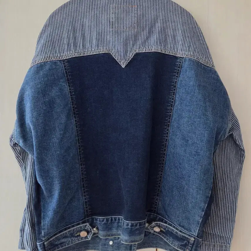 [BUNJANG] LUCKY CHOUETTE Striped Denim Jacket / 럭키슈에뜨 (LUCKY CHOUETTE) 스트라이프 청자켓