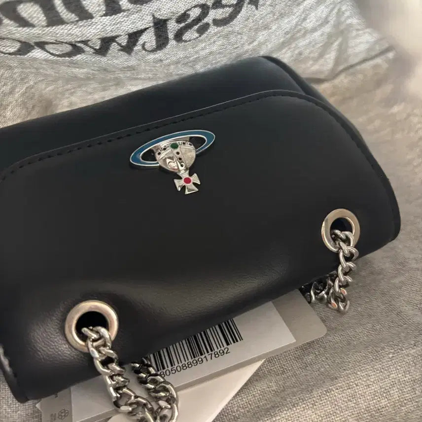 [SOLD OUT] 비비안 웨스트우드 스몰체인백 정품!!