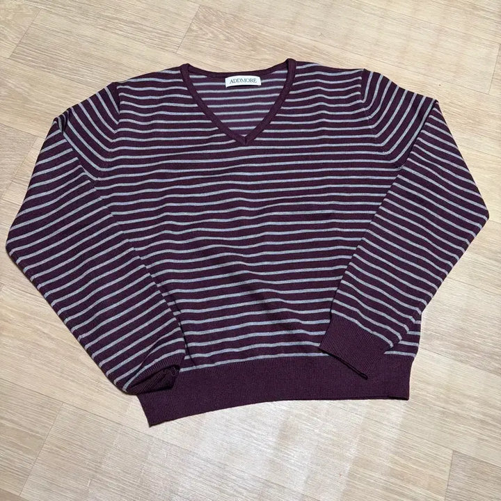 [BUNJANG] Edmore Weasley V-Neck Striped Knit Sweater / 새상품)에드모어 위즐리 브이넥 스트라이프 니트 버건디 그레이 free