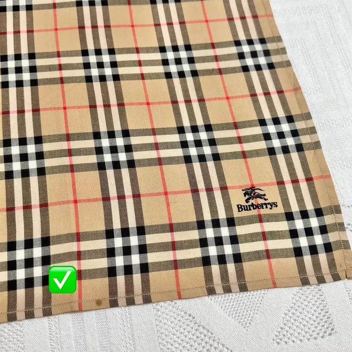 [BUNJANG] Burberry Nova Check Handkerchief / BURBERRY 버버리 기본 노바체크 손수건