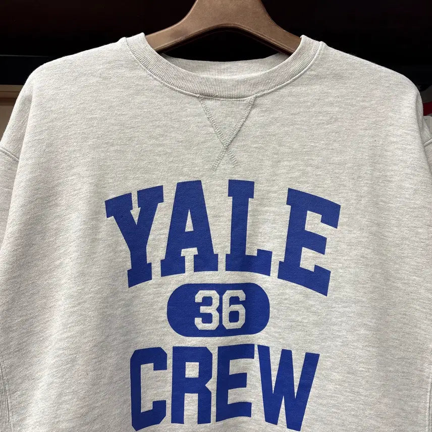 [BUNJANG] Yale Crew Heritage Lettering Heavyweight Sweatshirt / 예일 크루 헤리티지 레터링 헤비웨이트 스웻셔츠 N1215