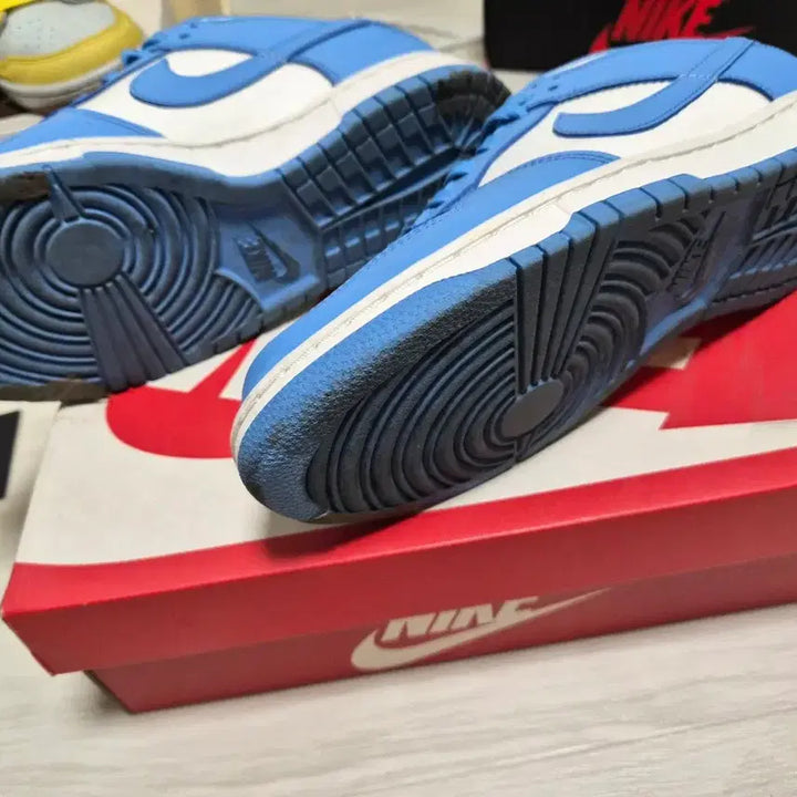 [BUNJANG] Nike Dunk Low University Blue Sneakers / 나이키 덩크 로우 유니버시티 블루