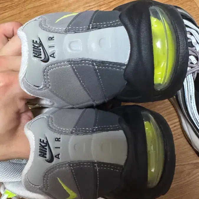 [BUNJANG] Nike Air Max 95 Neon &amp; Air Max 97 Asia Bundle / 나이키 맥스95네온 26년도 260 , 맥스97 아시아 17년도 275