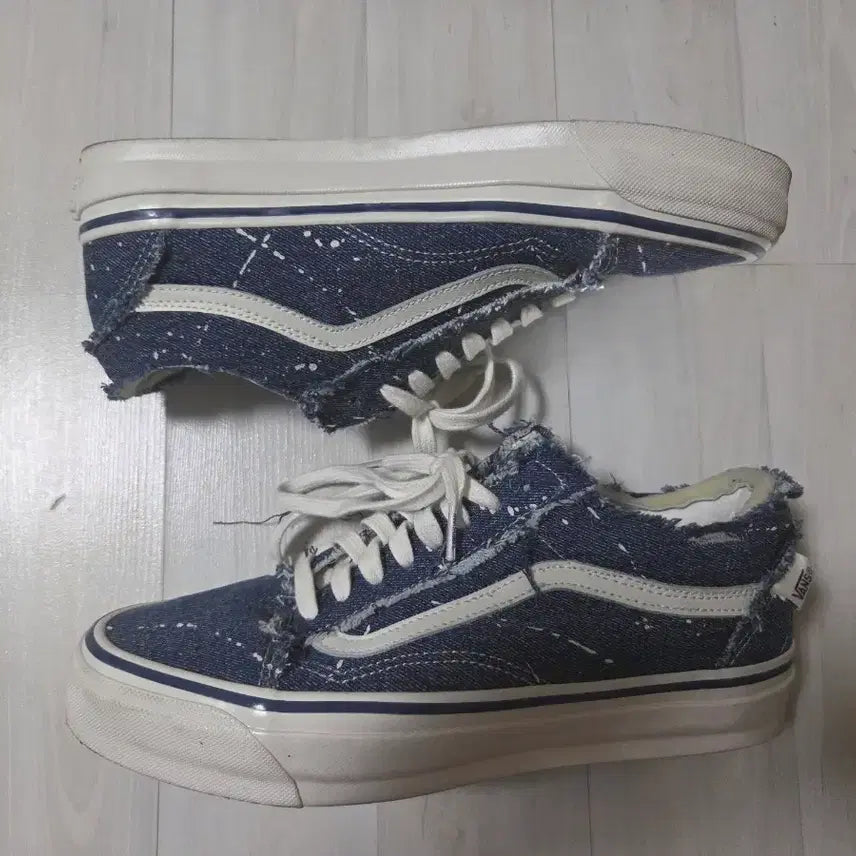 [BUNJANG] Vans Invincible Premium Old Skool Prayed Denim Marshmallow 275 / 반스 x 인빈시블 프리미엄 올드스쿨 프레이드 데님 마쉬멜로우 275