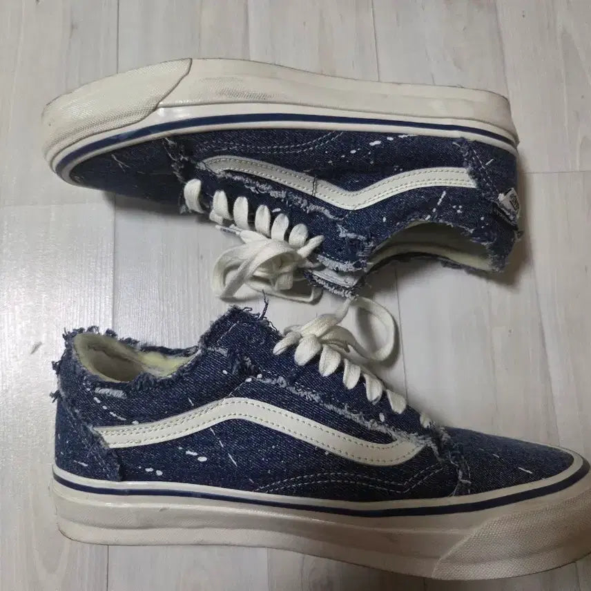 [BUNJANG] Vans Invincible Premium Old Skool Prayed Denim Marshmallow 275 / 반스 x 인빈시블 프리미엄 올드스쿨 프레이드 데님 마쉬멜로우 275