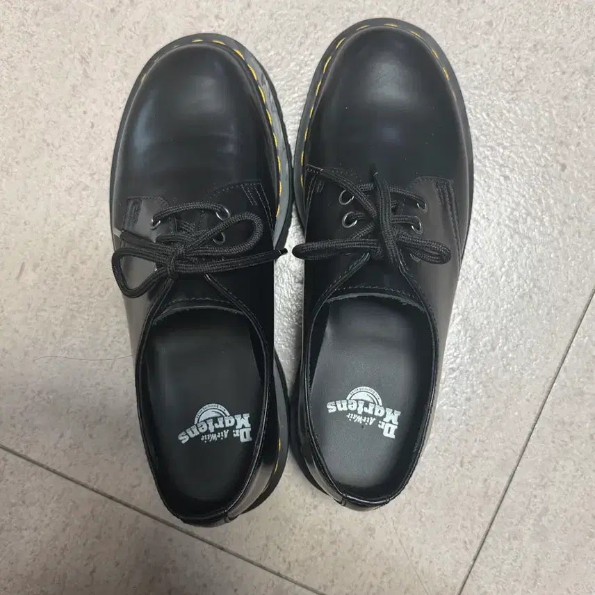 [SOLD OUT] 닥터마틴 1461 쿼드 블랙 260 팔아요