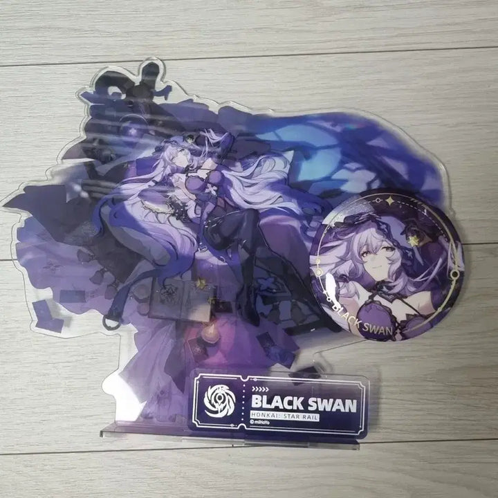 [BUNJANG] Honkai: Star Rail Black Swan Acrylic Stand and Can Badge Bundle Set / 붕괴 스타레일 블랙스완 아크릴스탠드 및 캔뱃지 일괄