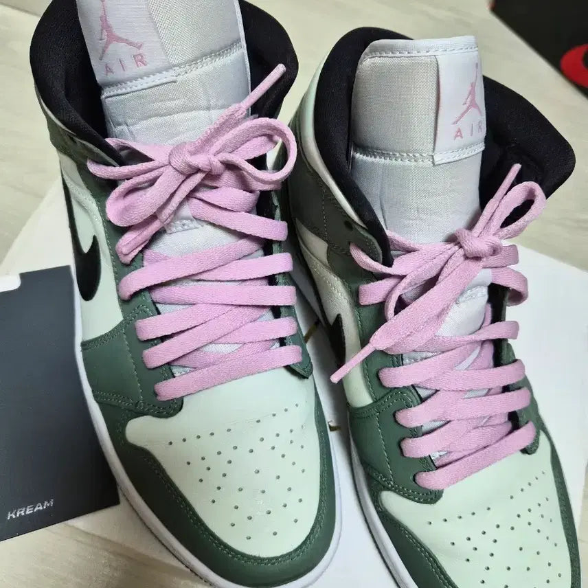 [BUNJANG] Nike Air Jordan 1 Mid SE Green Sneakers / 나이키 에어 조던 1 미드 SE 그린
