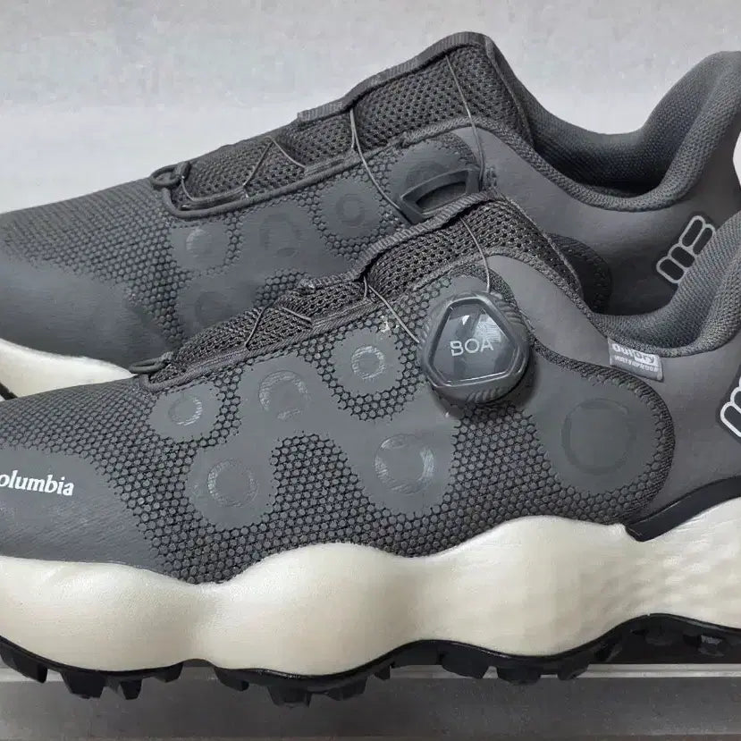 [BUNJANG] Columbia Escape Thrive Ultra OutDry Hiking Boots 250 / 컬럼비아 OutDry 이스케이프 쓰라이브 울트라 경등산화 트레킹화 250