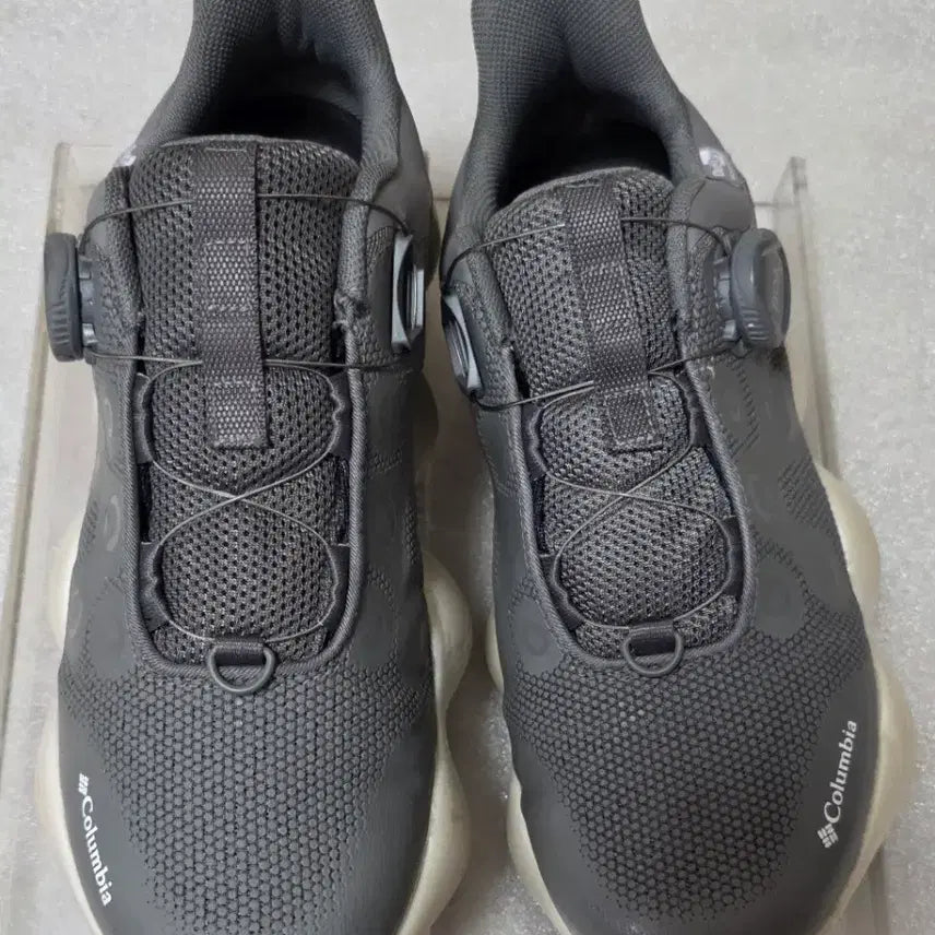 [BUNJANG] Columbia Escape Thrive Ultra OutDry Hiking Boots 250 / 컬럼비아 OutDry 이스케이프 쓰라이브 울트라 경등산화 트레킹화 250