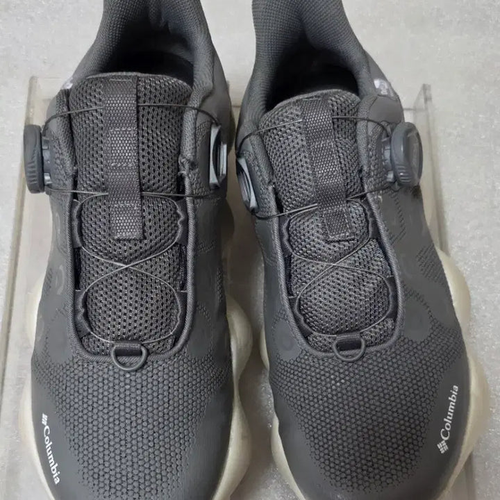 [BUNJANG] Columbia Escape Thrive Ultra OutDry Hiking Boots 250 / 컬럼비아 OutDry 이스케이프 쓰라이브 울트라 경등산화 트레킹화 250