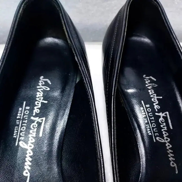[SOLD OUT] 페레가모정품스틸레토펌프스