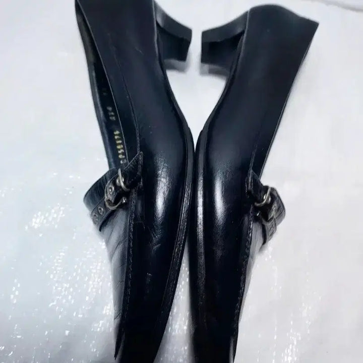 [SOLD OUT] 페레가모정품스틸레토펌프스