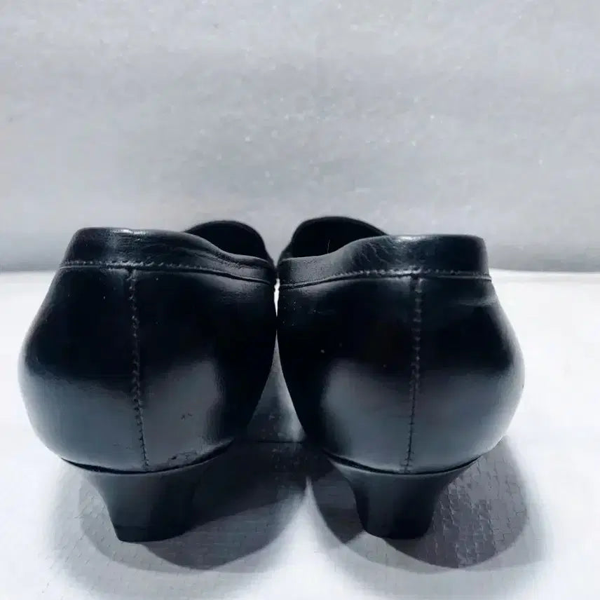 [SOLD OUT] 페레가모정품스틸레토펌프스