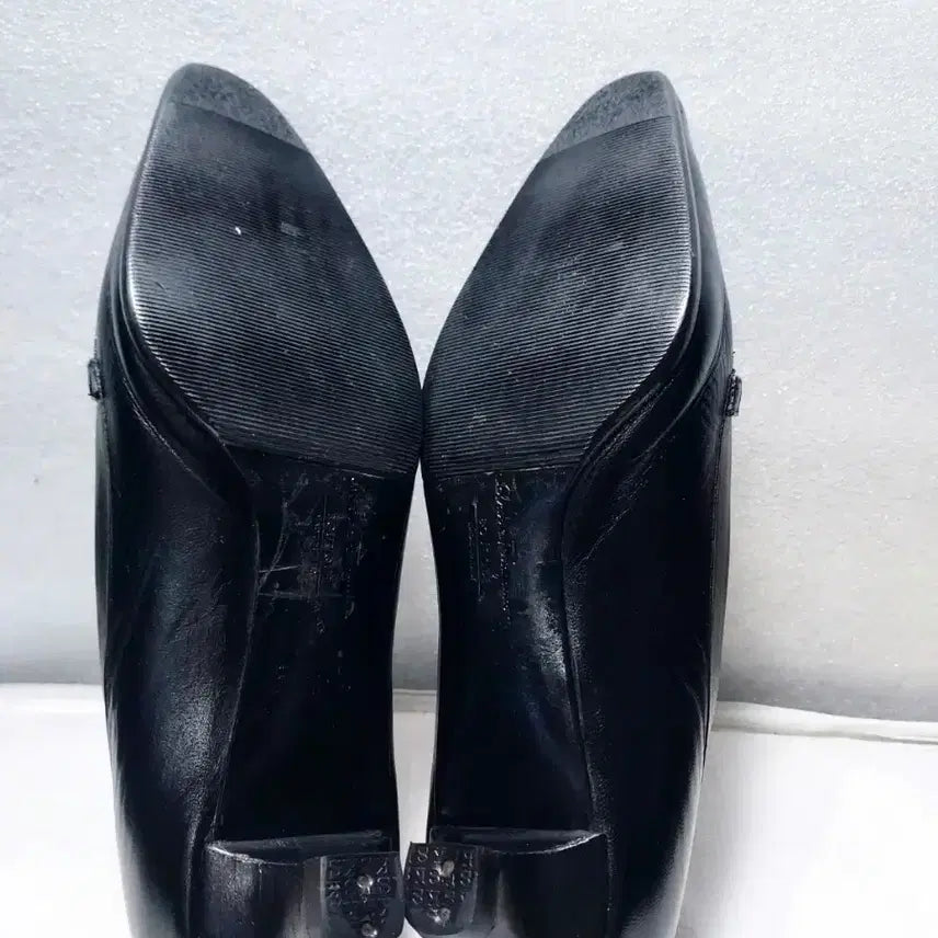 [SOLD OUT] 페레가모정품스틸레토펌프스
