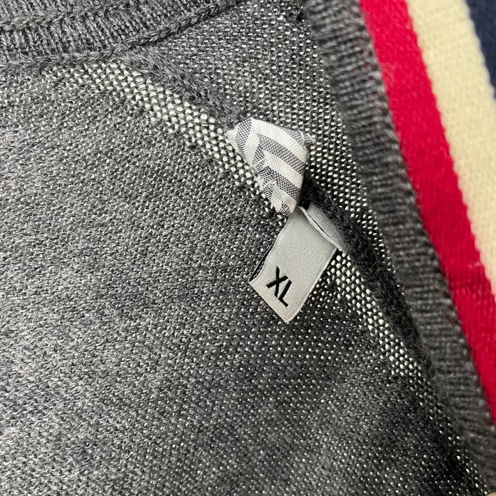[BUNJANG] Moncler Gray Cardigan XL / 몽클레어 그레이 가디건 XL