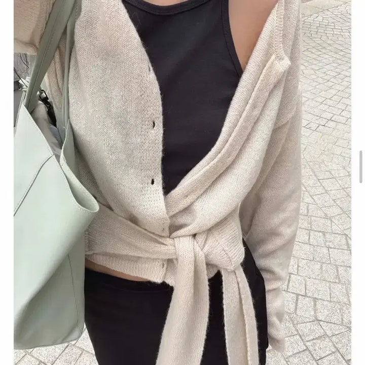 [BUNJANG] MaybeMaybe Aneby Cardigan / 메이비메이비 제작 가디건 Aneby Cardigan