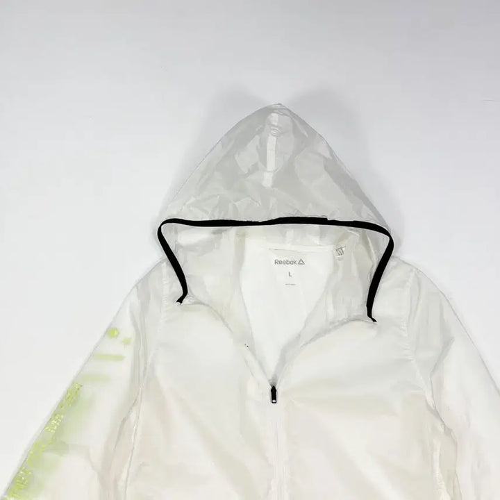 [BUNJANG] Reebok Classic Training White Windbreaker Jacket (Women&